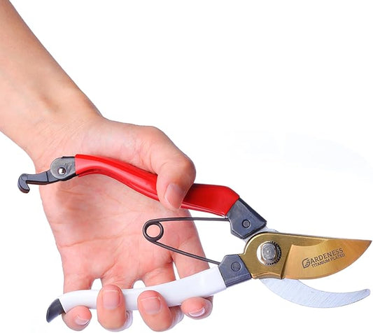Gardeness Japanese Titanium Pruning Shears, Lightweight SK5 Bypass Garden Secateurs – Easy-Grip Hand Pruners for Women, Roses, Bonsai, Trimming & Everyday Gardening