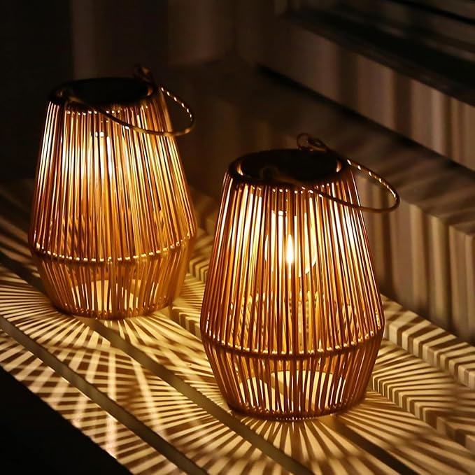 Solar Lanterns, KagoLing Solar Lanterns Outdoor Waterproof Gifts for Women Hanging Lights Outdoor Waterproof Lamp Lights Decoration for Outside Garden,Yard,Patio,Porch,Trees,Lawn,Pathway Decor, 4 Pack