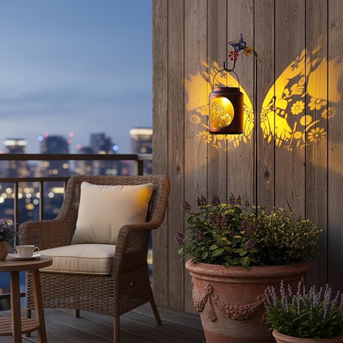 Solar Lanterns Outdoor Waterproof Metal Cat Patterns with Resin Cat Inside Garden Decor Gifts for Women Mom Grandma Hanging Solar Lights Decoration Outside for Yard, Patio, Backyard, Porch