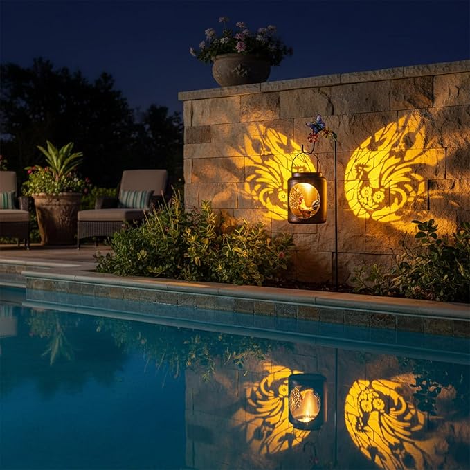 Solar Lanterns Outdoor Waterproof Metal Rooster Patterns with Resin Rooster Inside Garden Decor Gifts for Women Mom Grandma Hanging Solar Lights Decoration Outside for Yard, Patio, Backyard, Porch