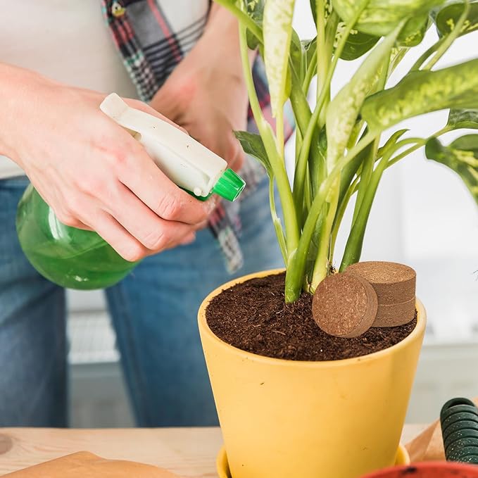 ZeeDix 200pcs 40mm Coco Coir Pellets Potting Soil, Organic Coconut Fiber Seed Starter Soil Pellets, Coconut Coir Soil Discs for Indoor Outdoor Plants, Herbs Houseplants Flowers Succulents Vegetables