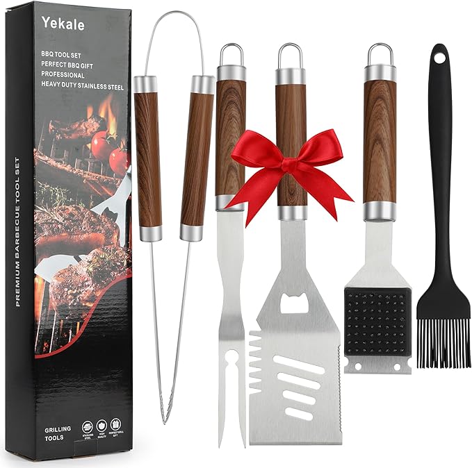 Yekale BBQ Grill Accessories Set, Grill Tools Grilling Accessories Grilling Gifts for Men - Spatula, Fork, Brush, Tongs & Cleaning Brush - Outdoor Barbecue Utensils Gifts for Men Dad Him (Wood)