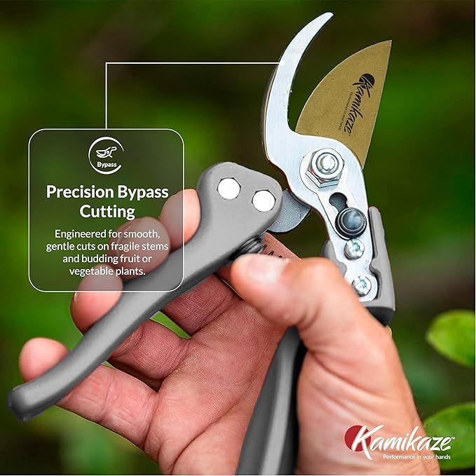 Heavy Duty Bypass Pruning Shears – Ergonomic Garden Pruners with Japanese SK-5 Steel, Low-Strain Design to Reduce Hand Fatigue, Professional Garden Shears & Clippers, Includes Free Protective Sheath