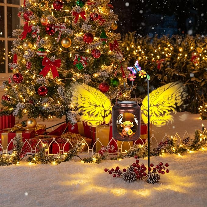 Solar Lanterns Outdoor Waterproof Metal Highland Cow Patterns with Resin Highland Cow Inside Garden Decor Gifts for Women Mom Grandma Hanging Solar Lights Decoration Outside for Yard, Patio, Backyard
